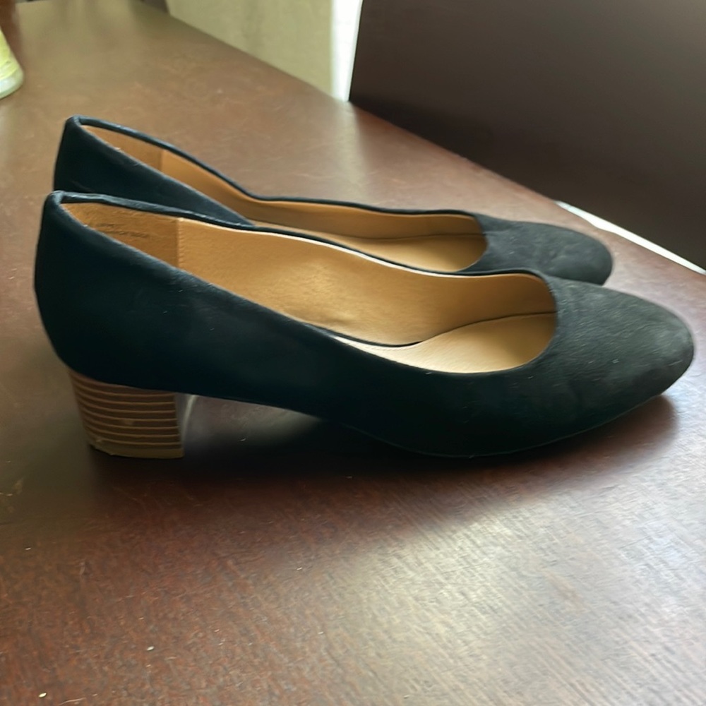 Loft black 1.5” heel women’s size 8